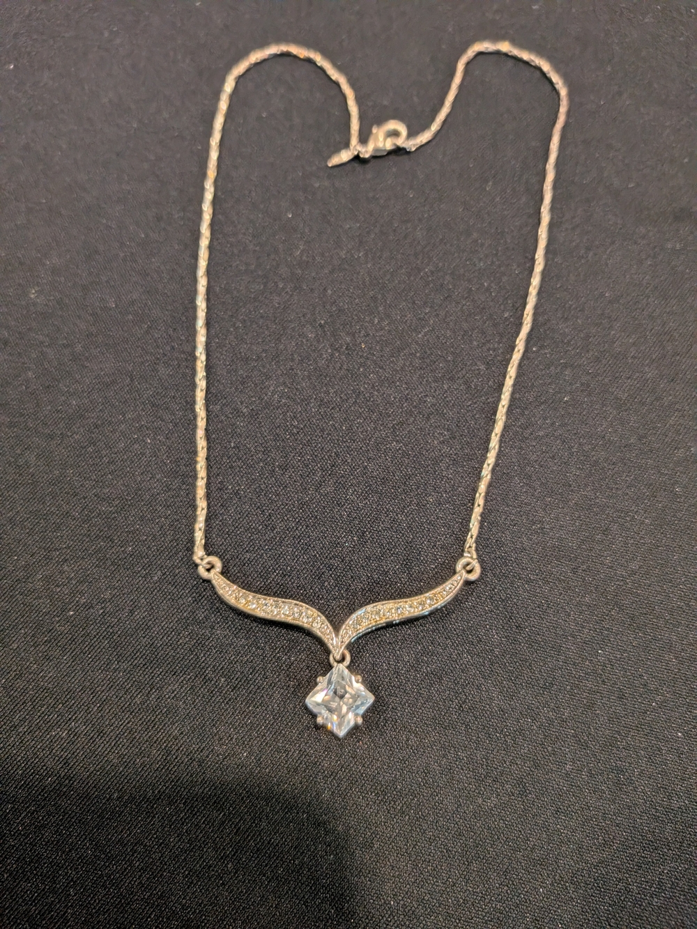 Avon Elegant Gold-Tone Crystal Pendant Necklace 8" - Vintage 1980s